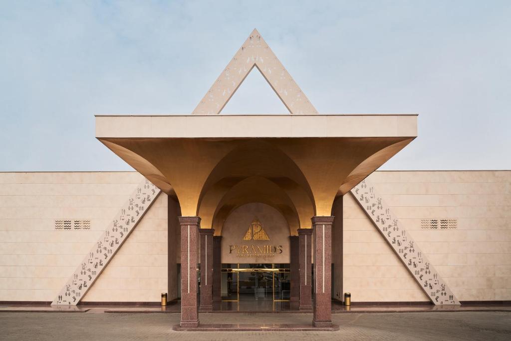 Pyramids Park