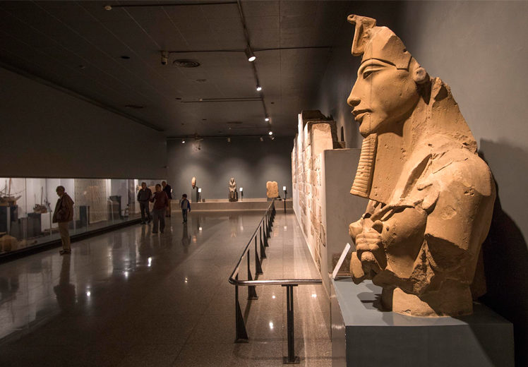 01.-Statue-of-Akhenaten-at-Luxor-Museum2-748×520